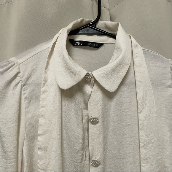 Silk blouse with pearl detail - Picture 3 of 4